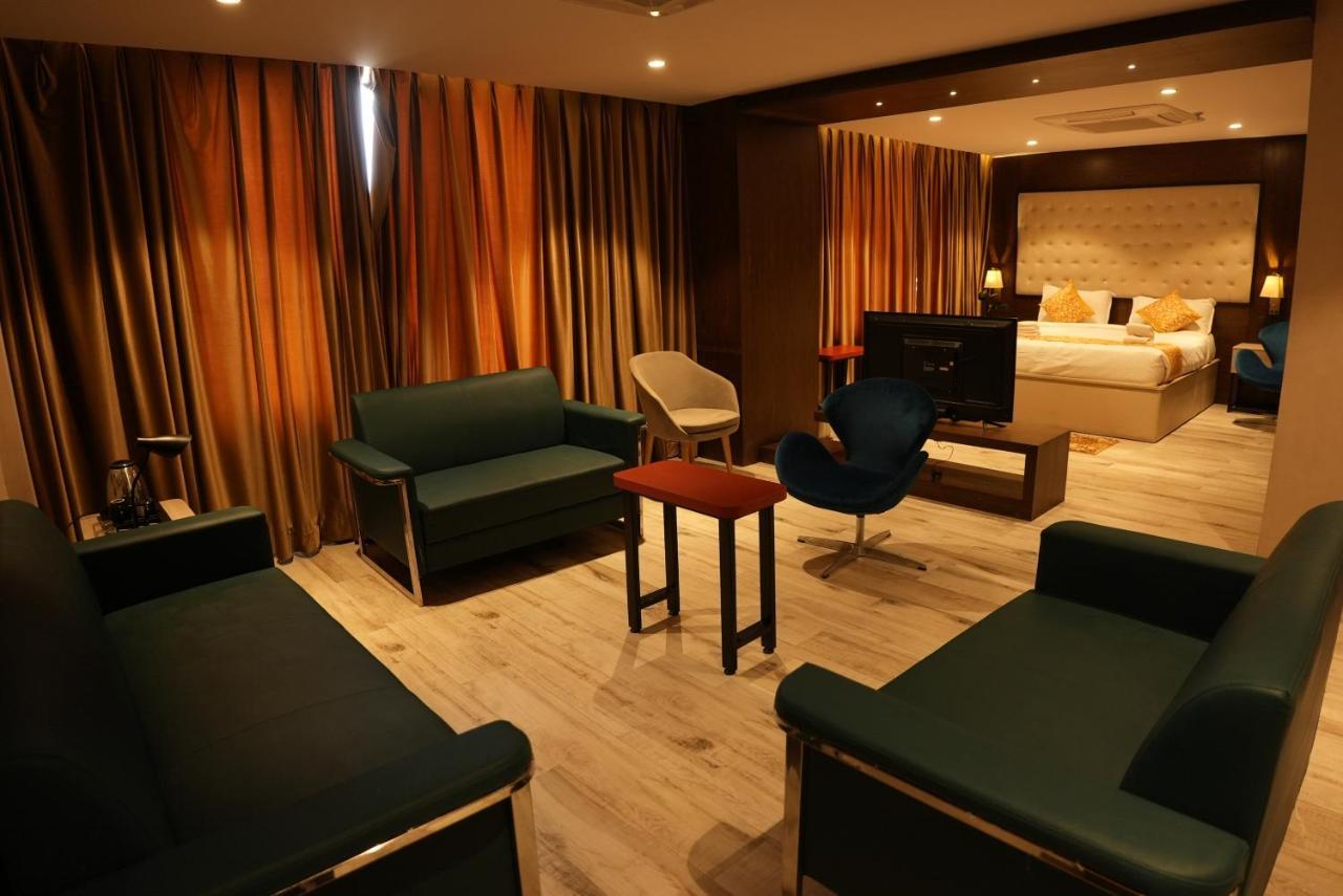 Hotel Ocean Vista Bay Визакхапатнам Екстериор снимка