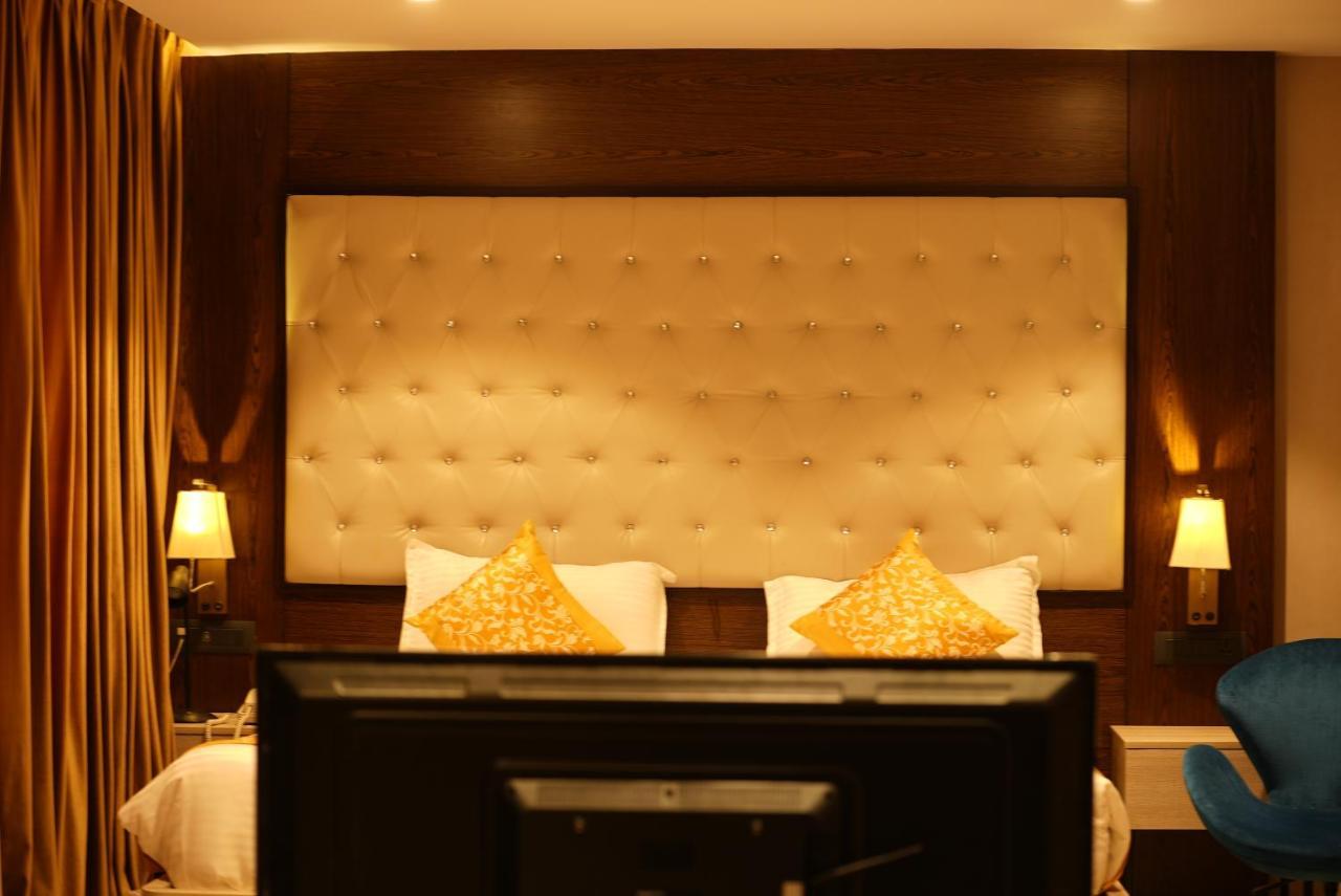 Hotel Ocean Vista Bay Визакхапатнам Екстериор снимка