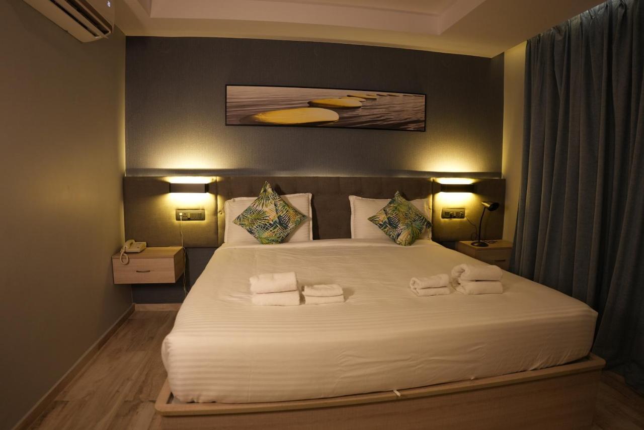 Hotel Ocean Vista Bay Визакхапатнам Екстериор снимка
