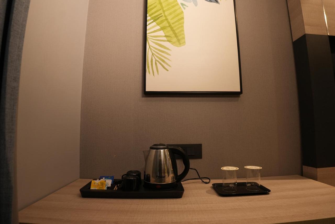 Hotel Ocean Vista Bay Визакхапатнам Екстериор снимка