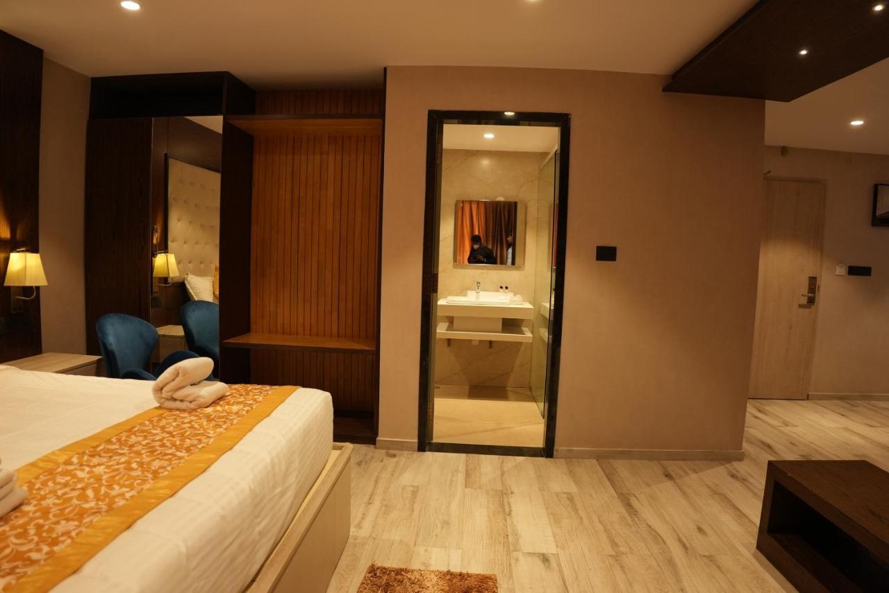 Hotel Ocean Vista Bay Визакхапатнам Екстериор снимка